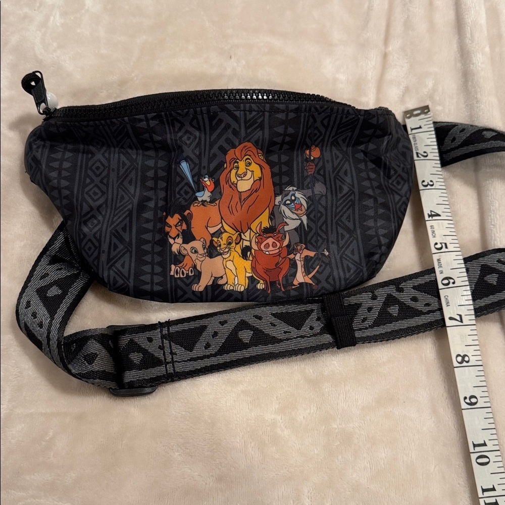 Disney The Lion King black Simba packable hip pack/crossbody bag NWOT - Picture 8 of 8